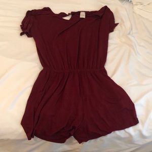 Kaileigh maroon romper - Size: Medium